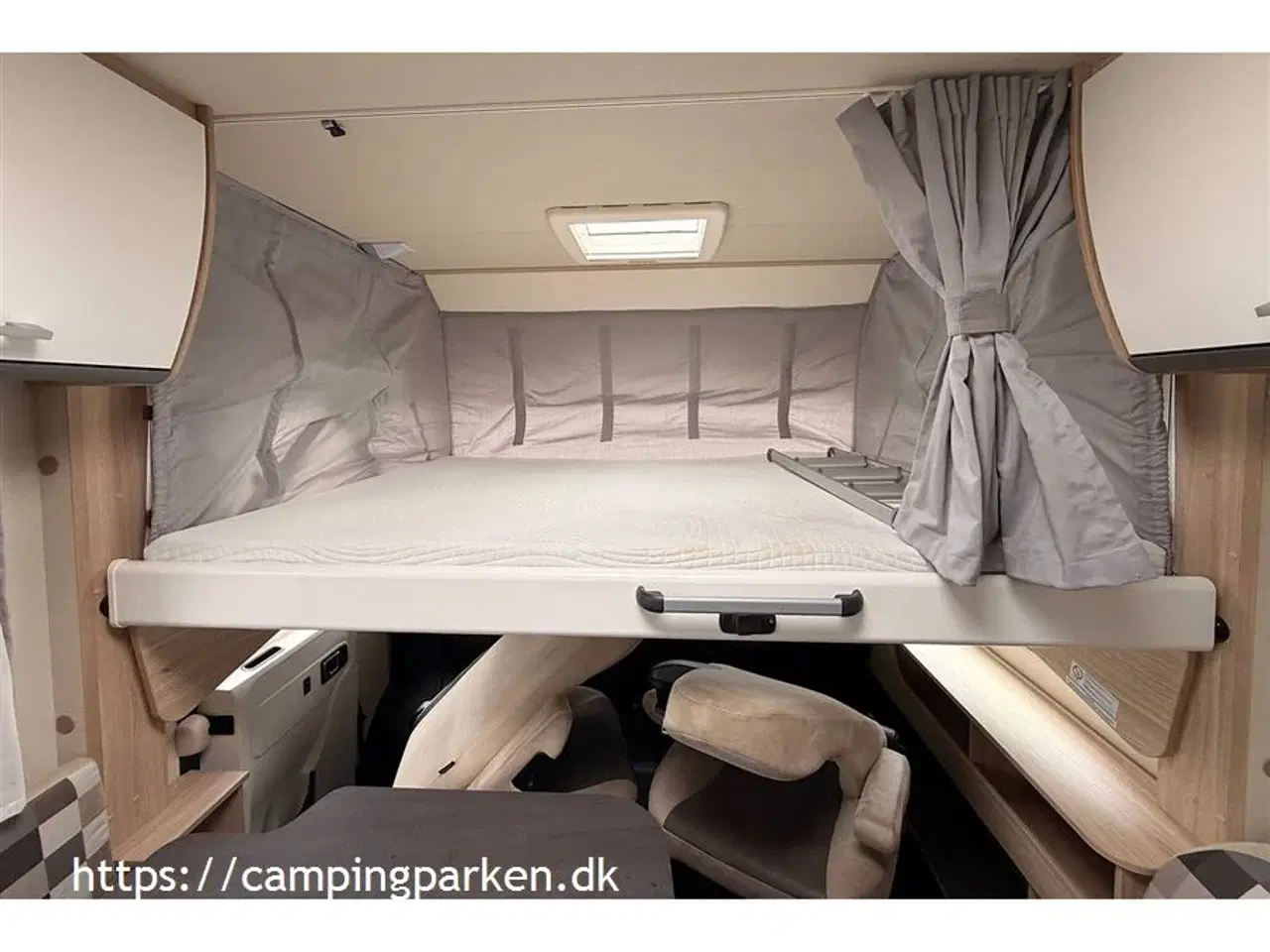 Billede 10 - 2019 - SunLight Meget camper for pengene! Queens bed, markise, solceller, aircondition, cykelholder