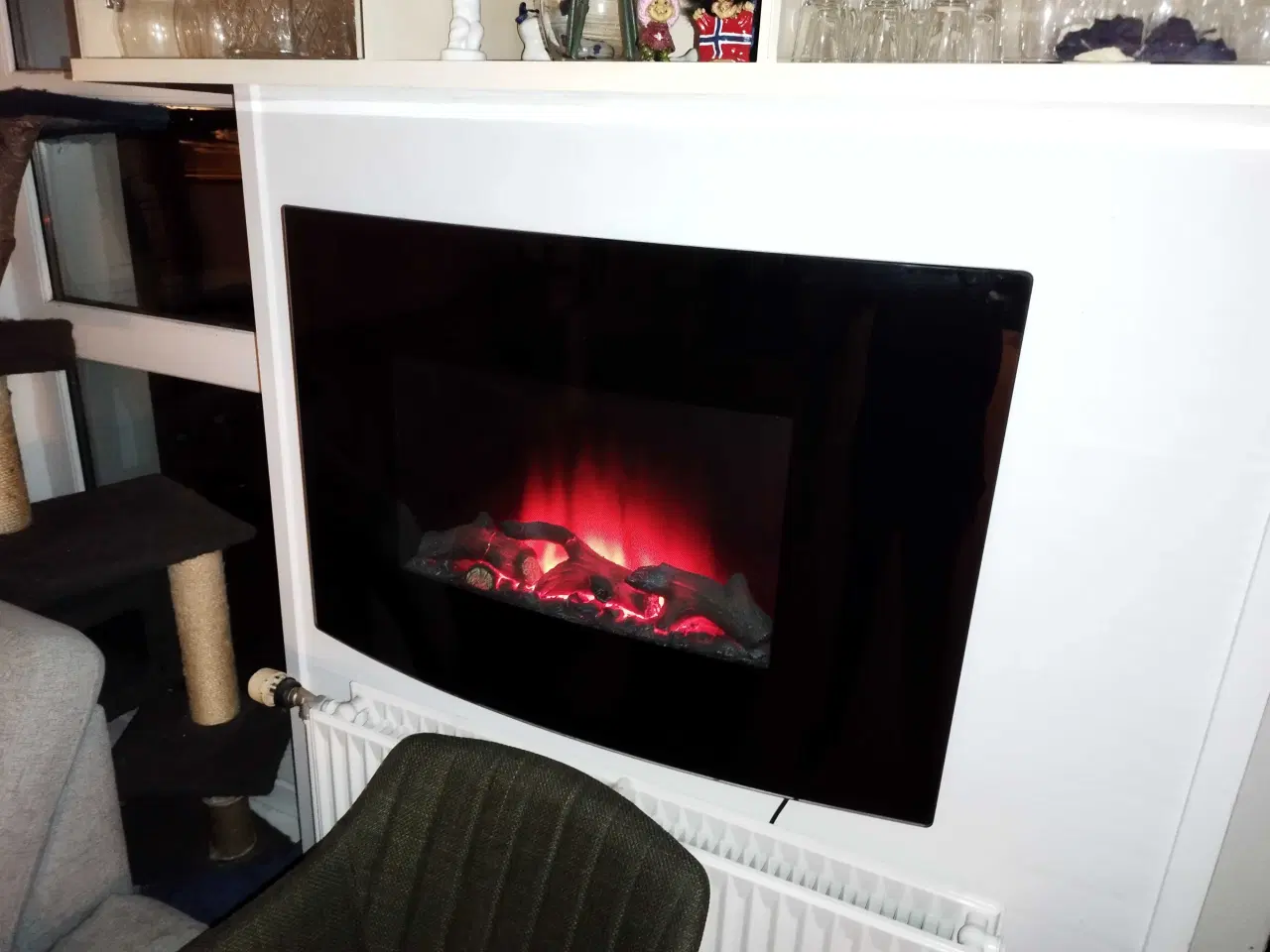 Billede 4 - El pejs med flamme med varme men kan slåes fra så 