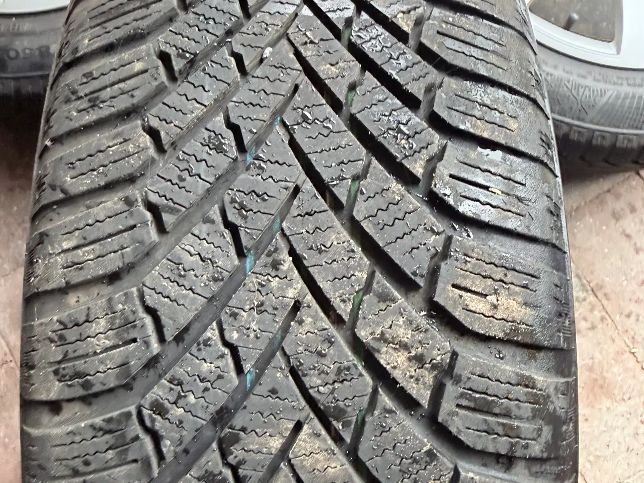 Billede 3 - Mercedes alufælge med vinterdæk