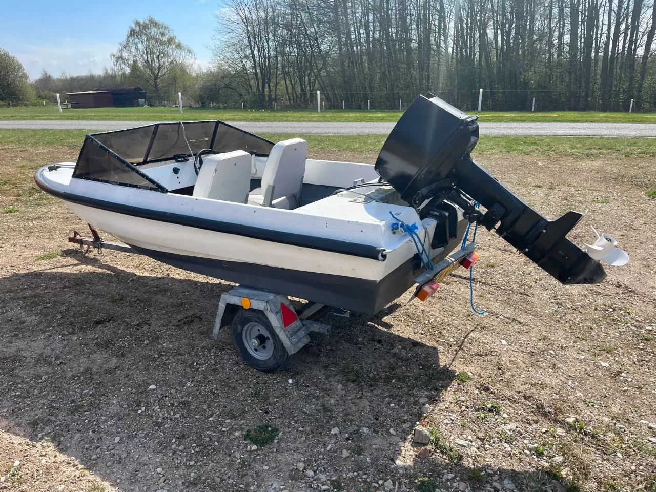 Billede 4 - Lille speedbåd med 30 hk yamaha