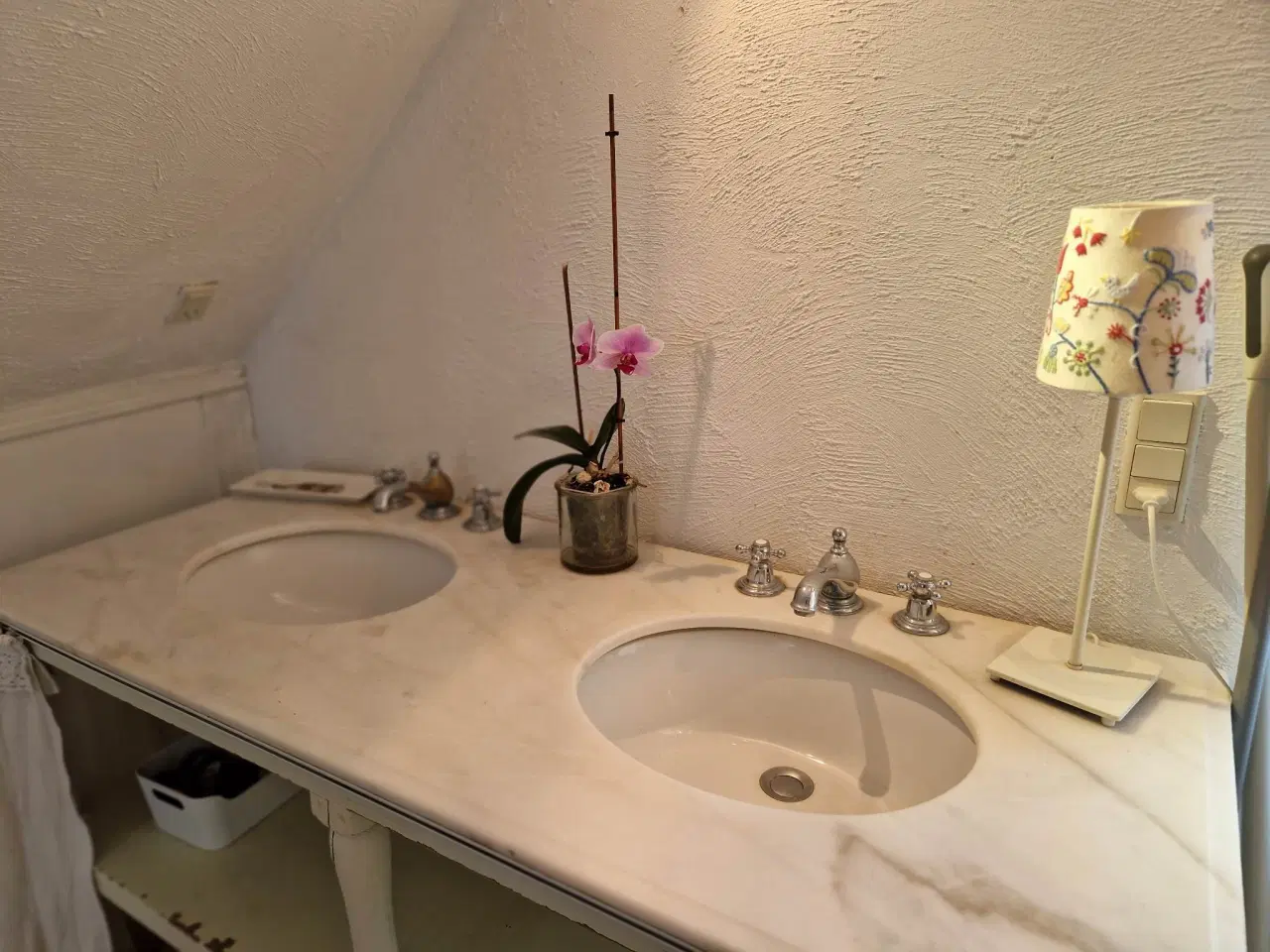 Billede 2 - Badeværelsesmøbel