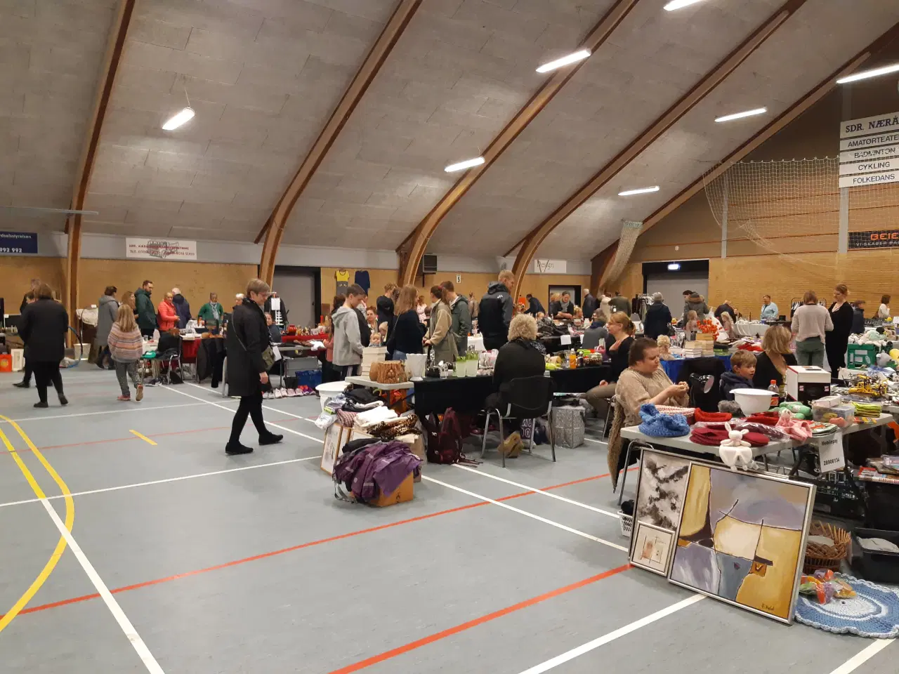 Billede 3 - Loppemarked i 5792 Årslev Hallen d. 02.11.25 
