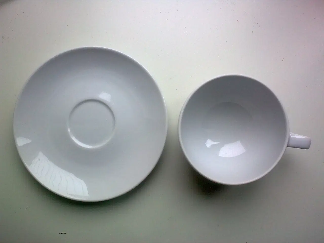 Billede 5 - Hvid dansk design tekop Royal Copenhagen