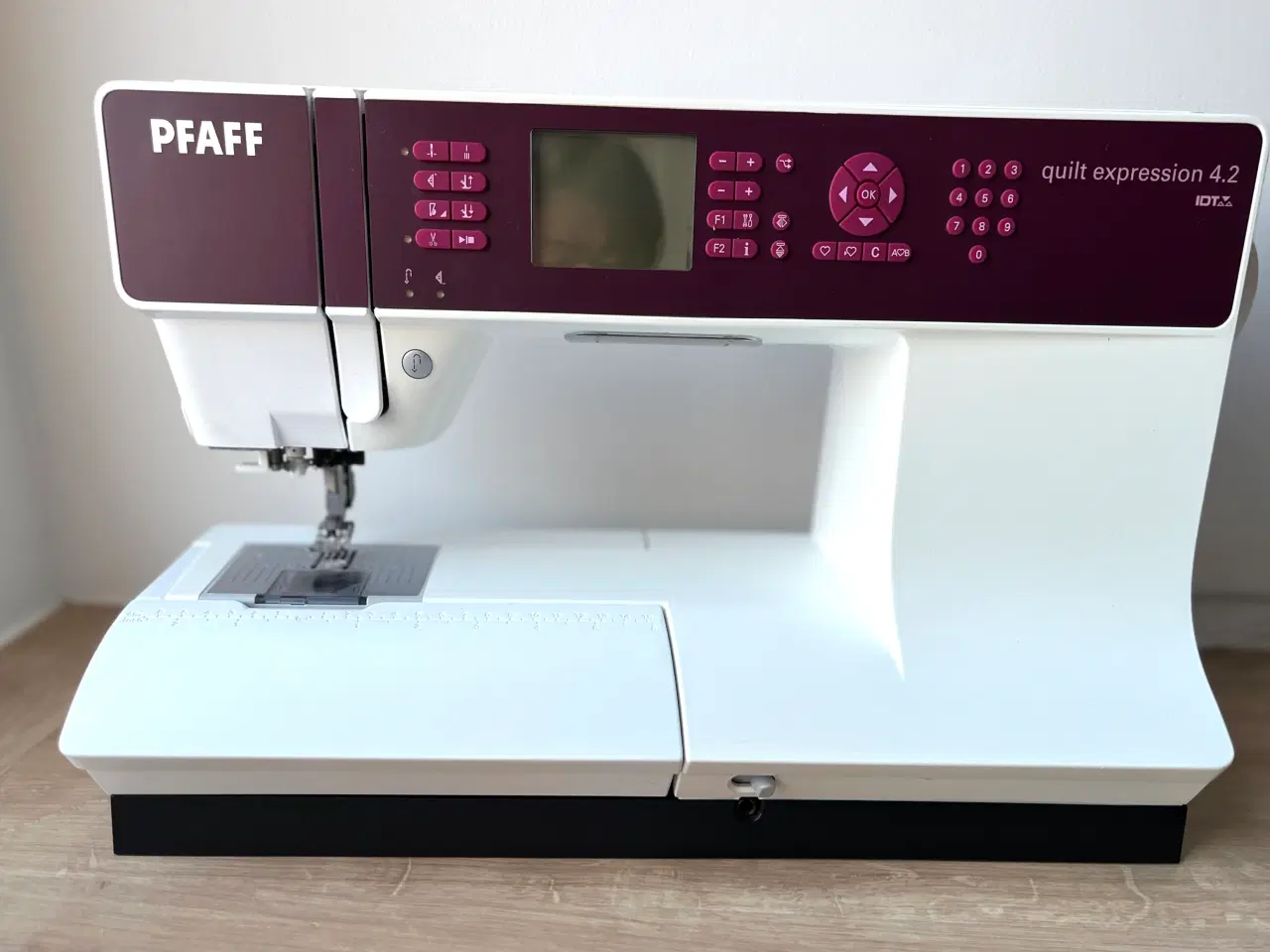 Billede 1 - RESERVERET! Pfaff Quilt Expression 4.2