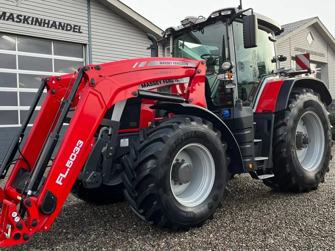 Billede 19 - Massey Ferguson 8S.245 Med stor frontlæsser. Dyna 7 Efficient. Kan leveres med GPS anlæg på.