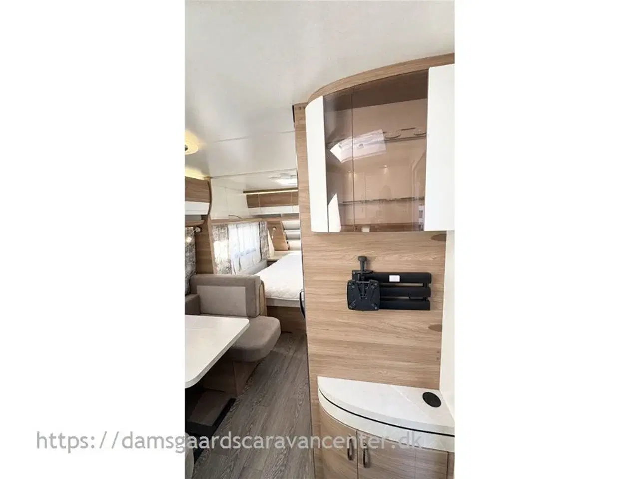 Billede 15 - 2022 - Hobby De Luxe 460 SFf   Queensbed-Gulvtemp.-Mover-Telt