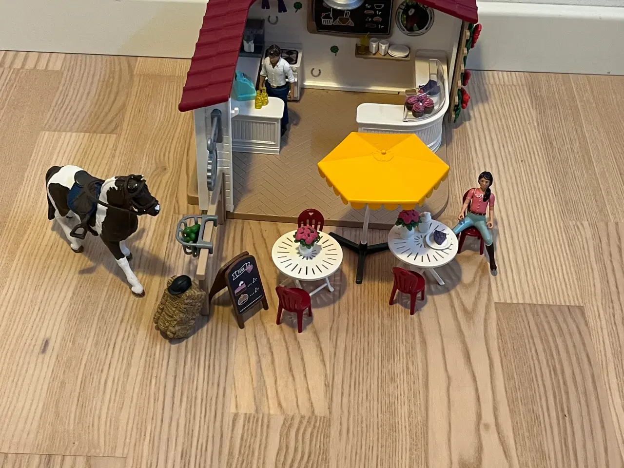 Billede 2 - Schleich ryttercafe