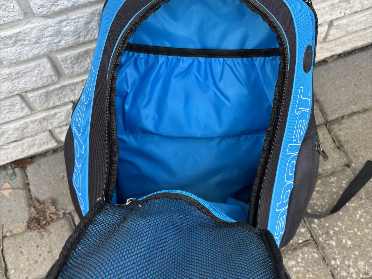 Billede 2 - Badminton taske med Ketsjer