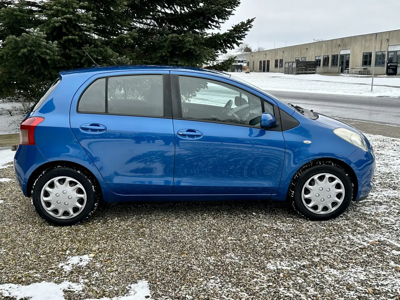 Billede 2 - Toyota Yaris 1.3 Benzin 5d Nysynet