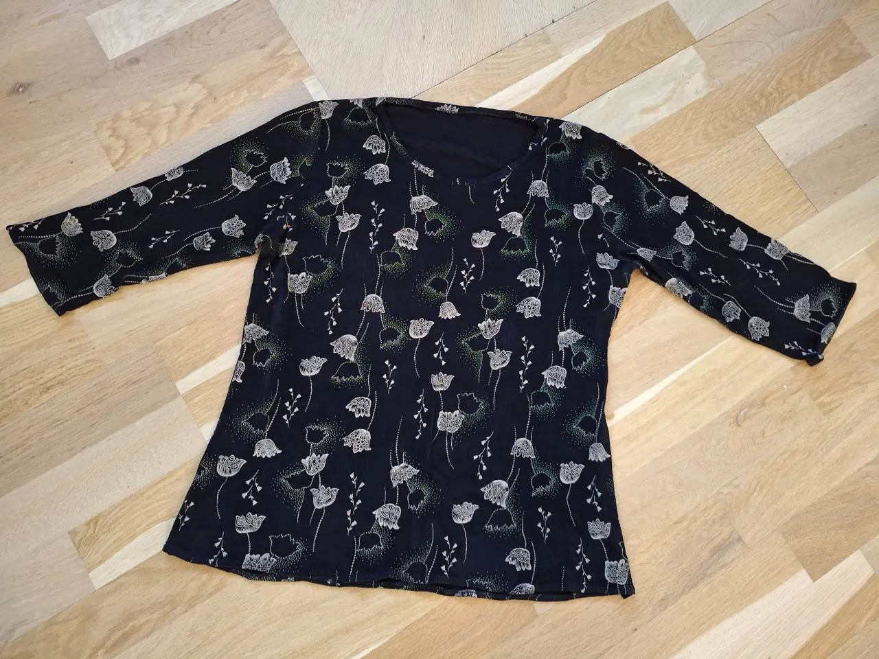 Billede 3 - Bluse og Cardigan