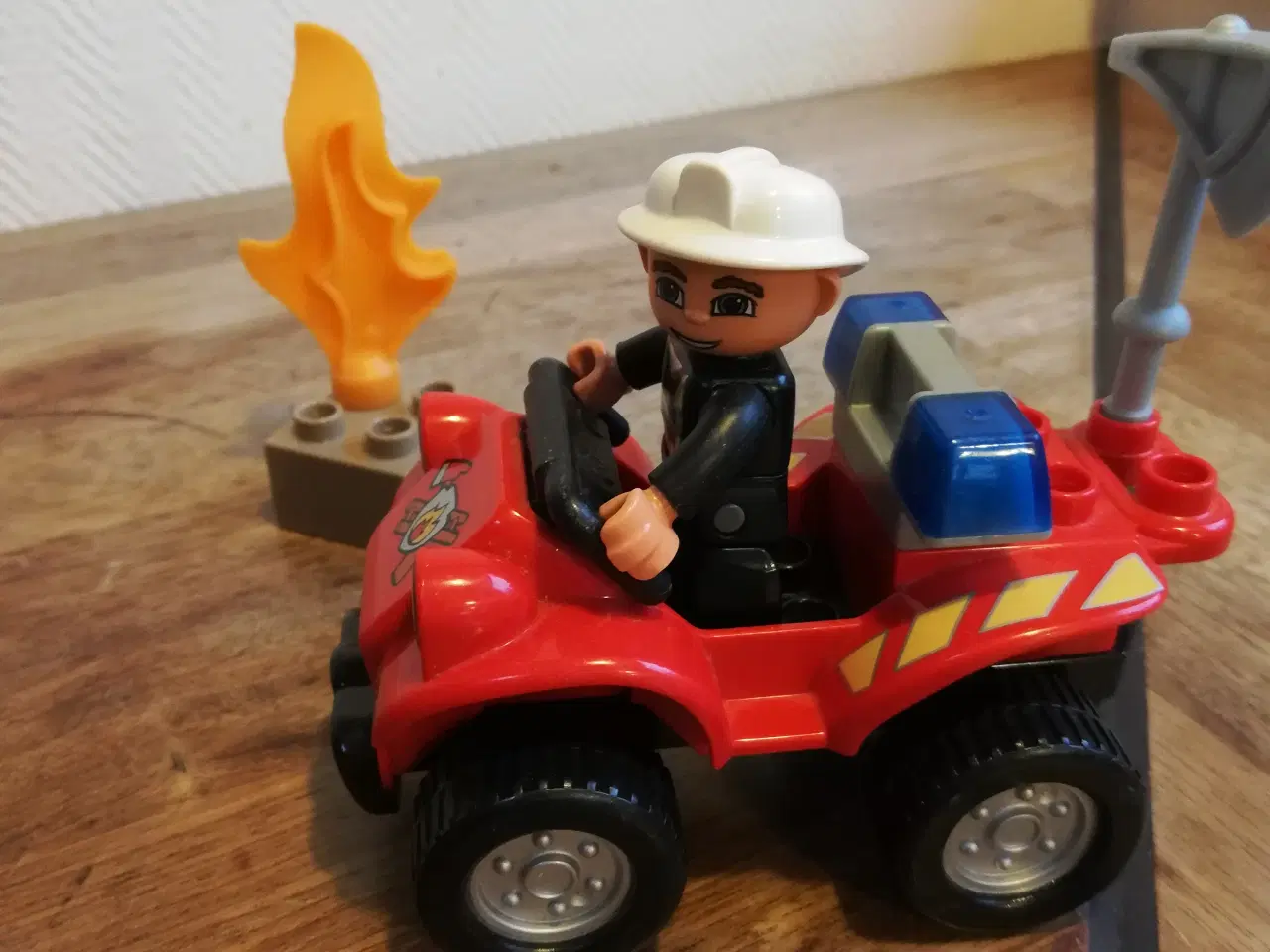 Billede 2 - Lego duplo 5603 fire chief 