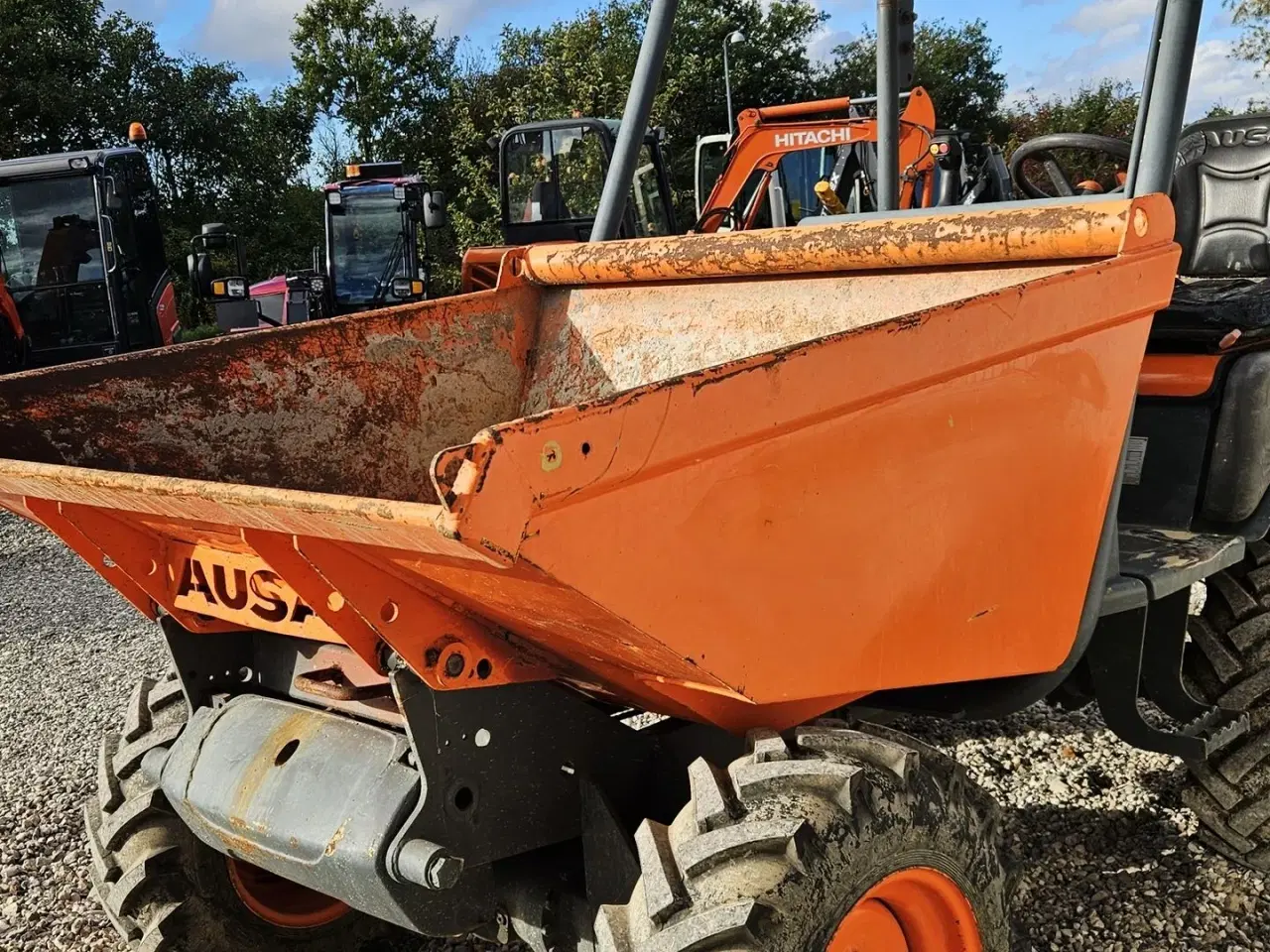 Billede 3 - Ausa D 201 RH / 1300 timer / 2 tons lasteevne / velholdt