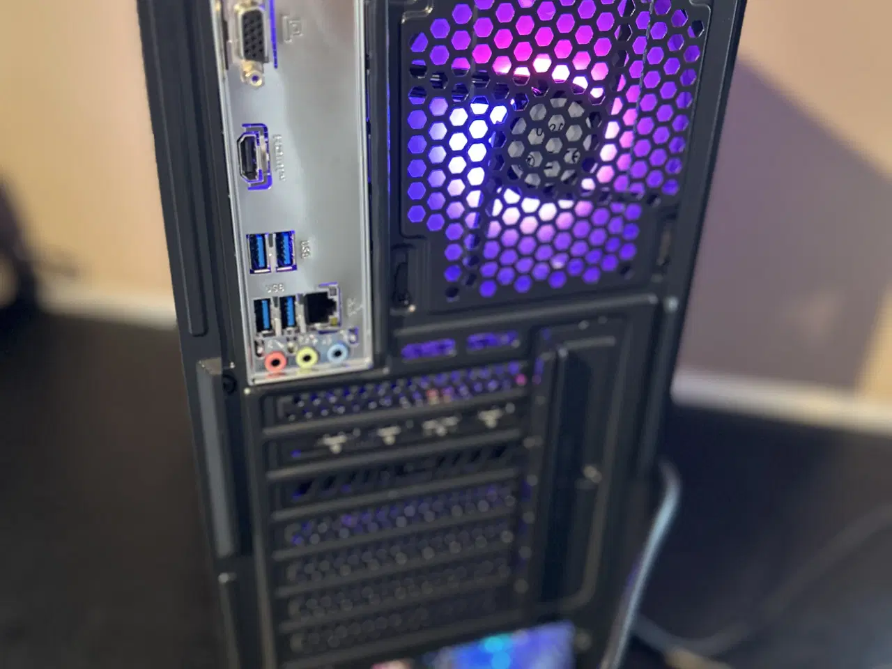 Billede 4 - 🎮 Nyrenoveret Gaming-PC – Ryzen 5 / RX 6600 🎮