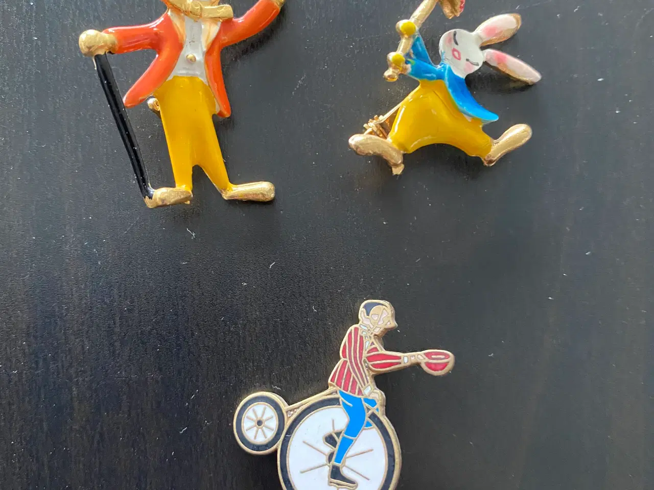 Billede 1 - 3 Fine brocher