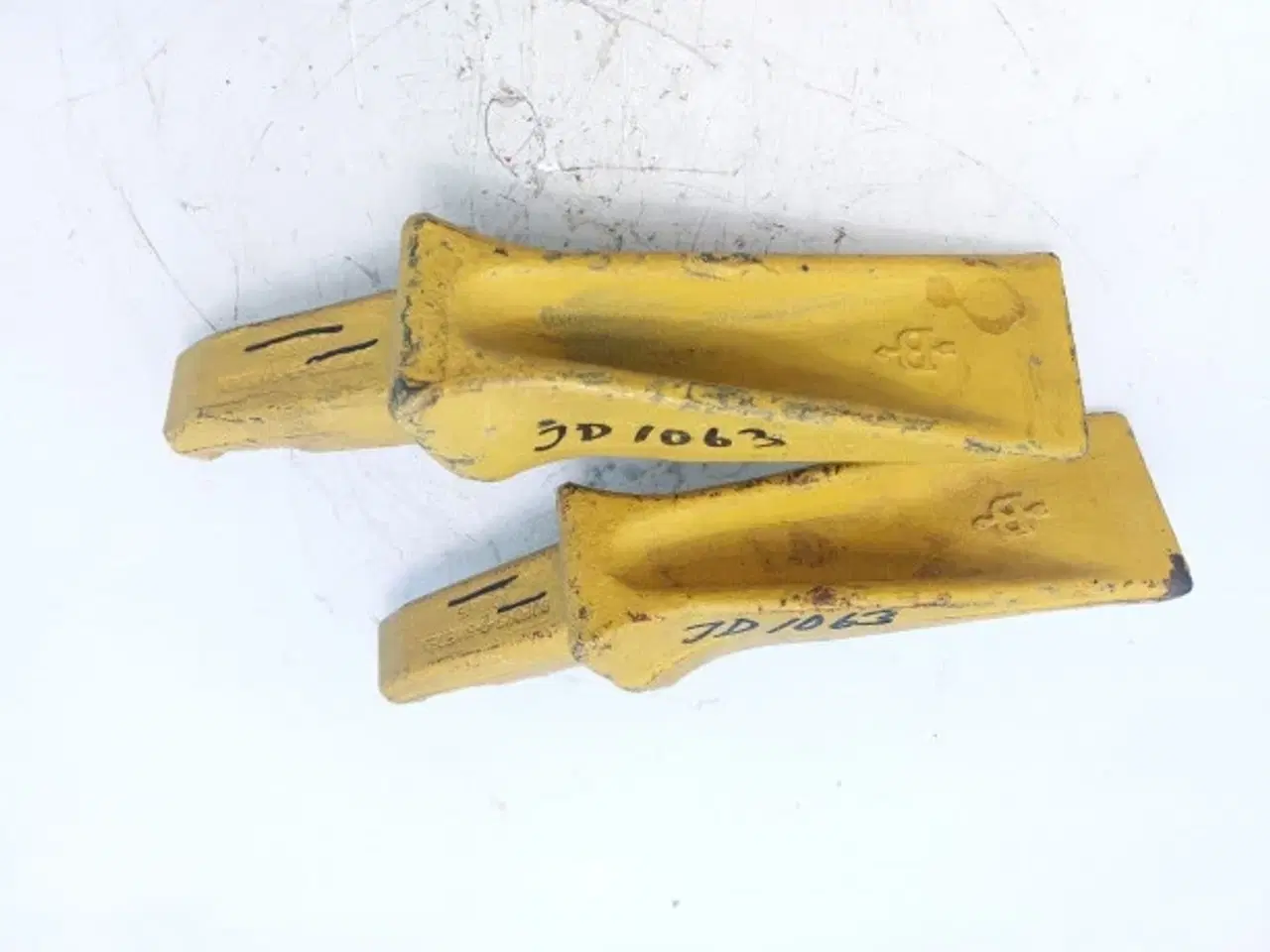 Billede 5 - John Deere 1063 Skovltænder sæt