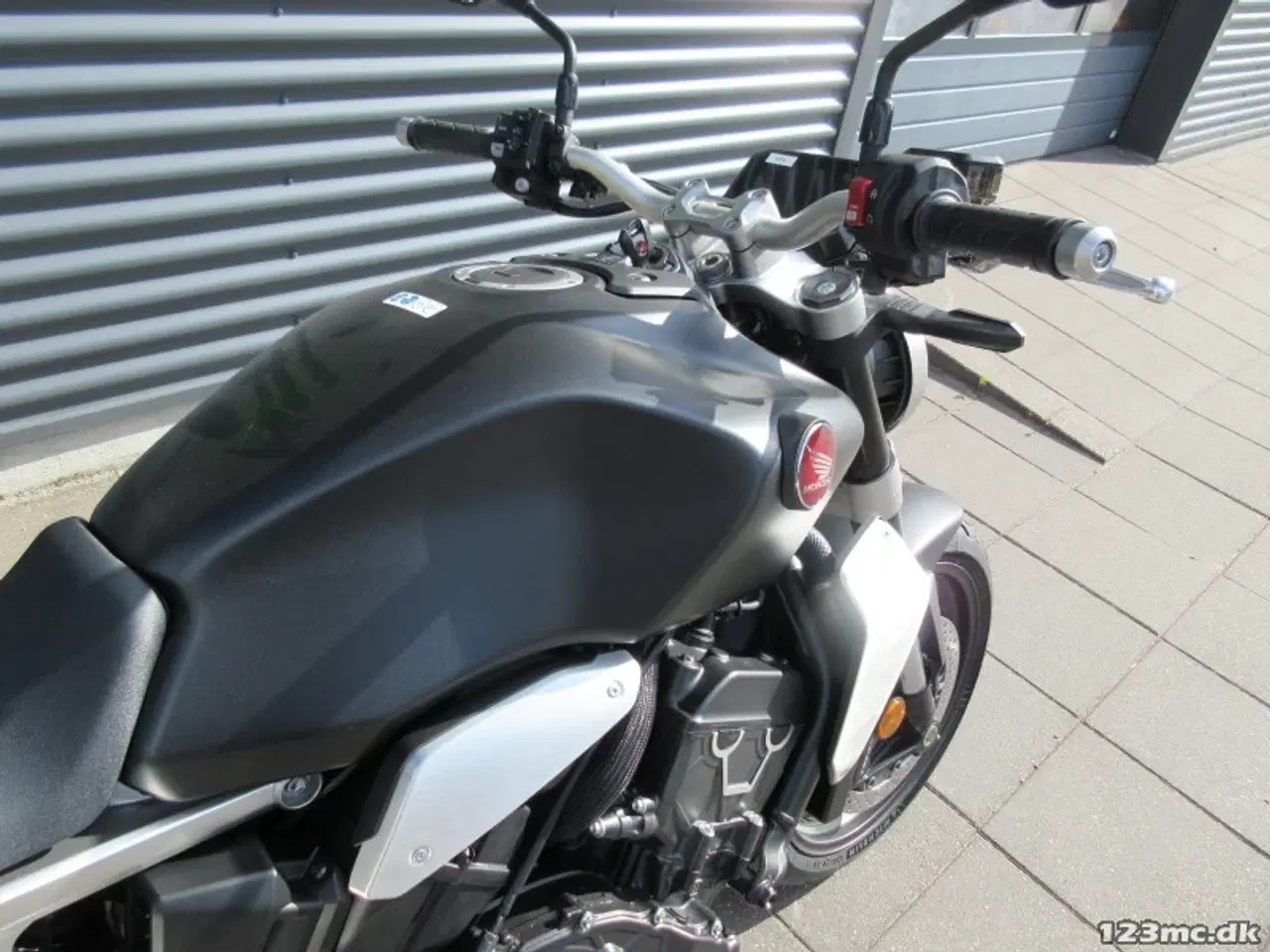 Billede 10 - Honda CB 1000 R MC-SYD BYTTER GERNE  5 ÅRS FABRIKS GARANTI
