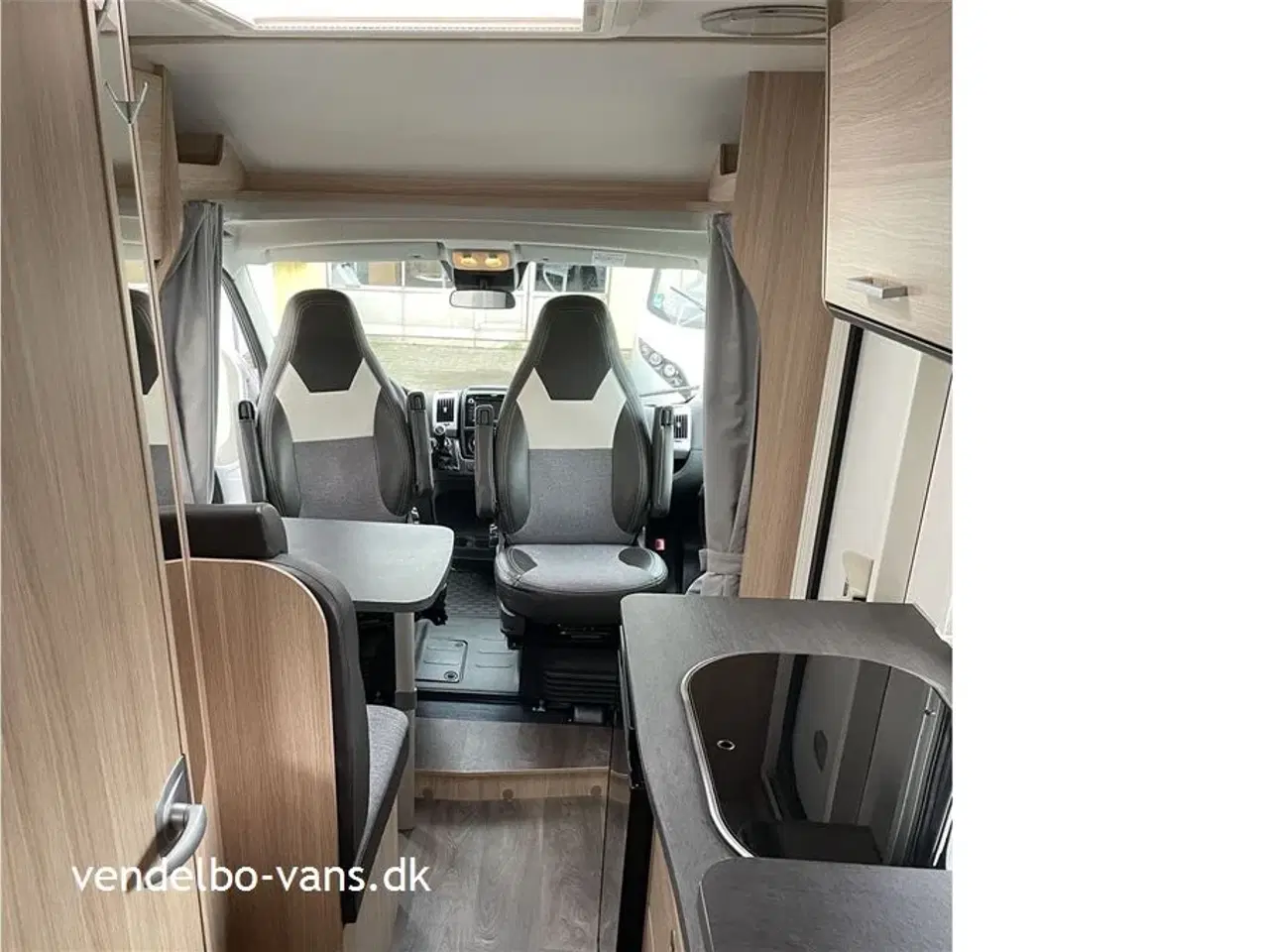 Billede 13 - 2020 - SunLight VAN V66   Enkeltsenge over garagen - kun 6,6 m lang