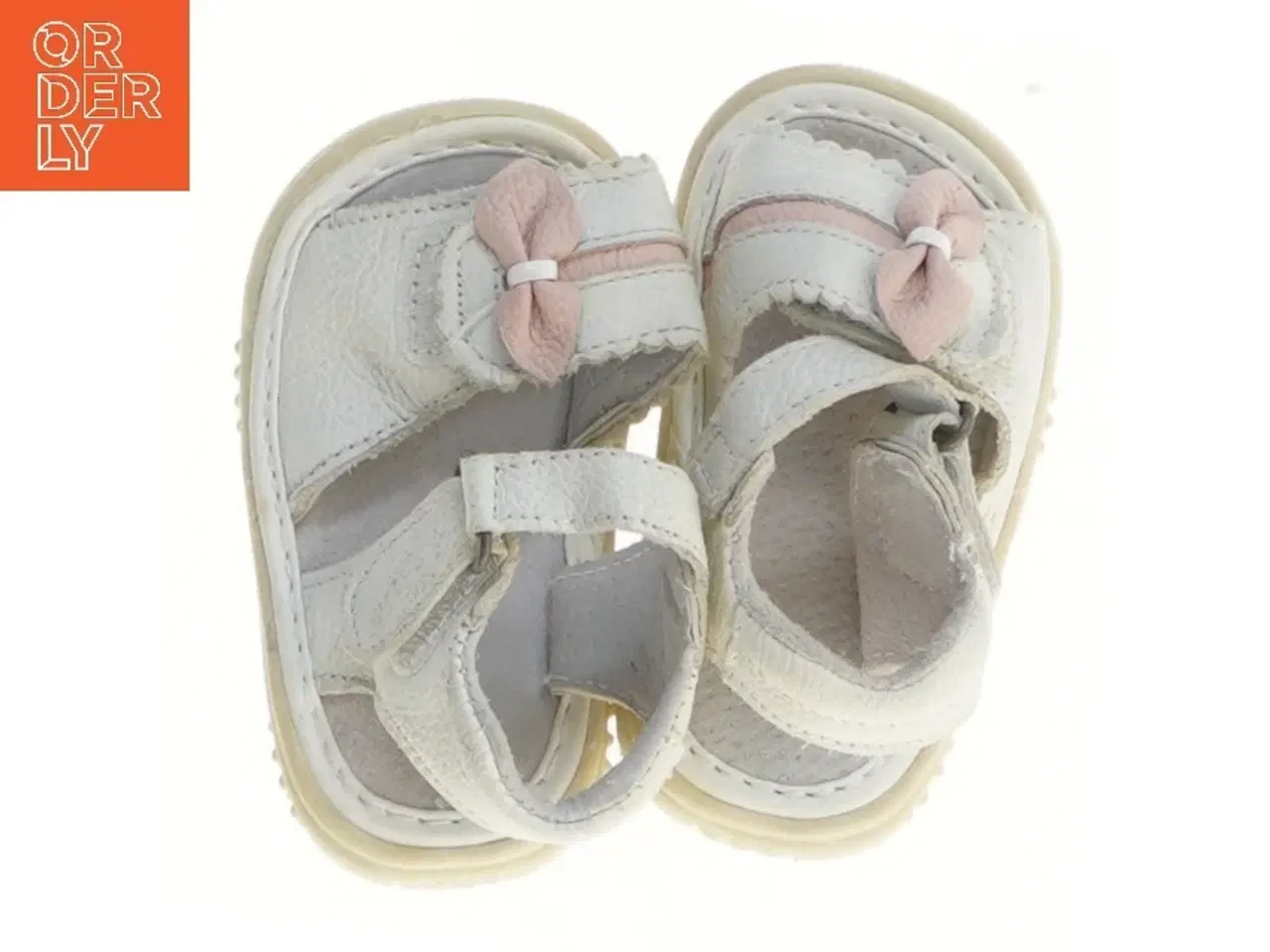 Billede 2 - Børnesandaler med sløjfer (str. 19 )