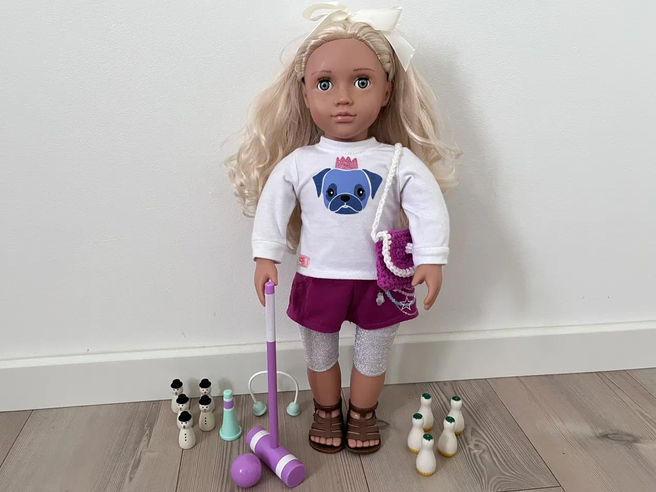 Billede 1 - Dukke, Our Generation inkl. tøj og tilbehør