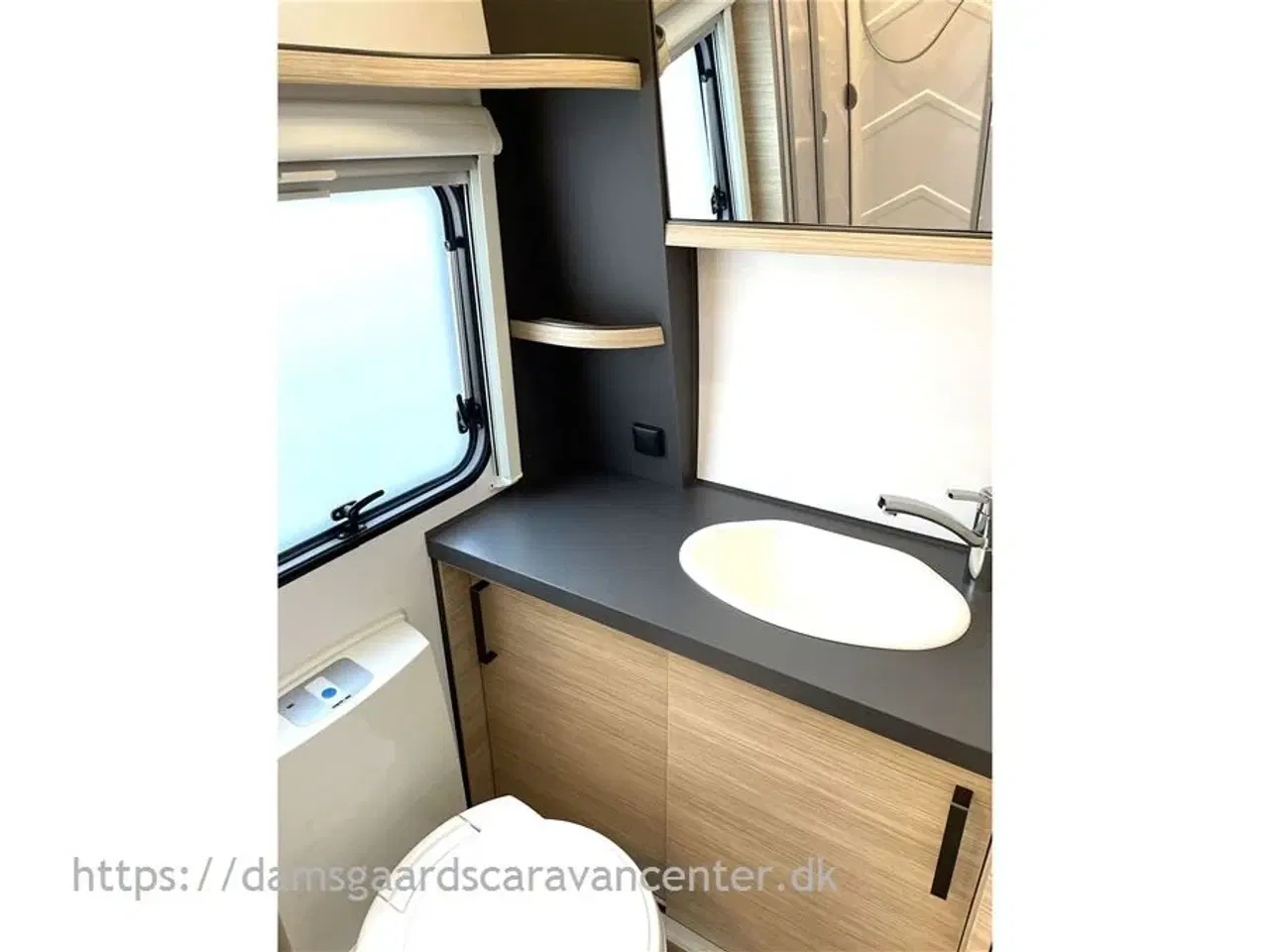 Billede 17 - 2026 - Fendt Apero 560 SKM   Dobbeltseng-Køjer-Combi E-Gulvtemp.