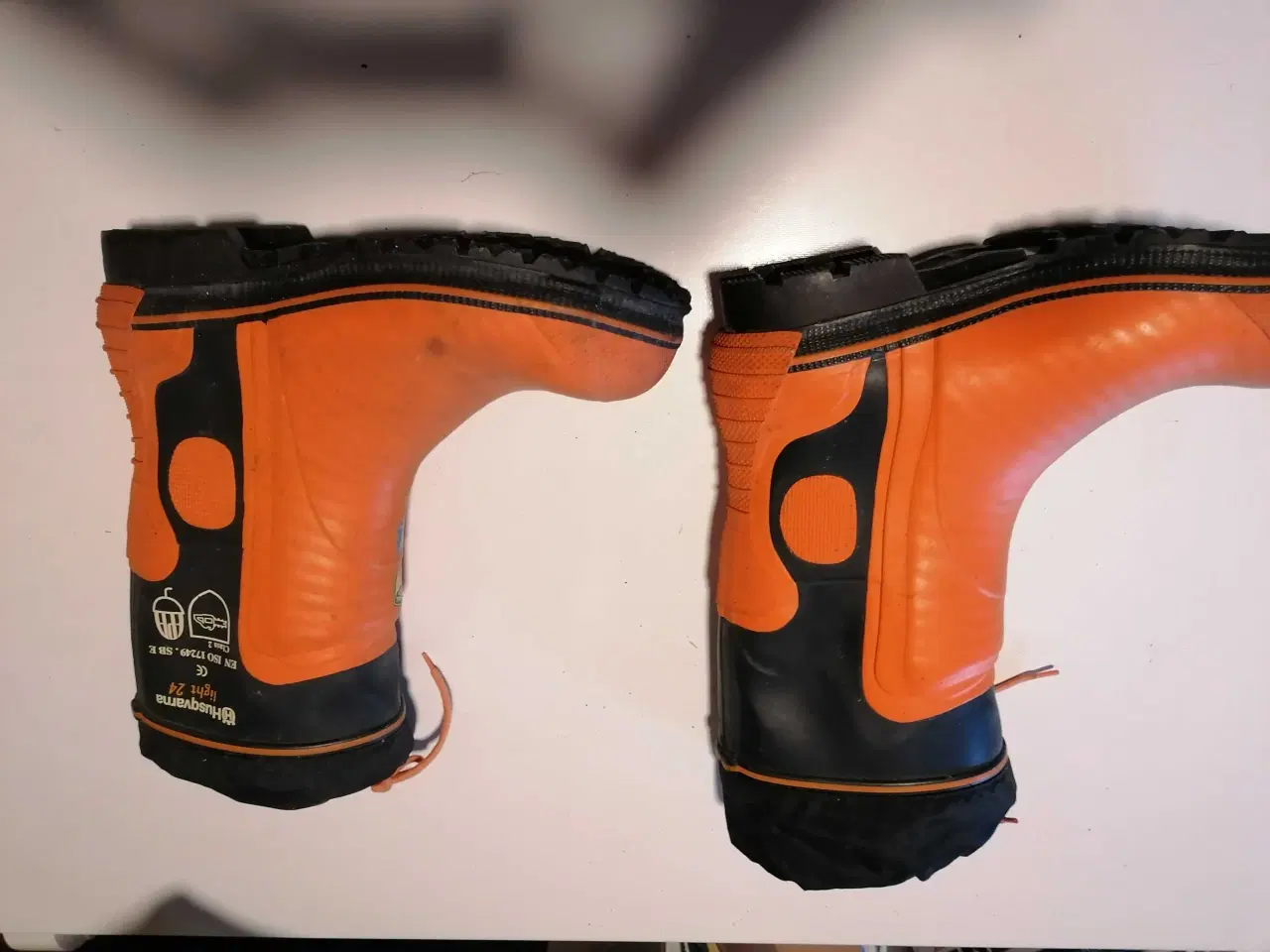 Billede 2 - Skærestøvler Str 47 / 48 til Motorsav 