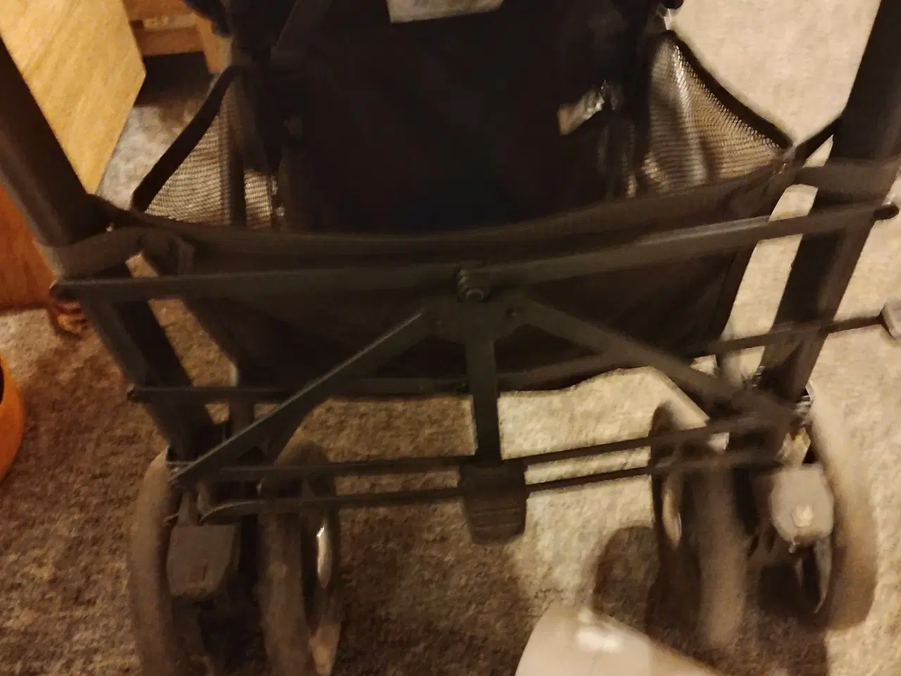 Billede 6 - Klapvogn med drejehjul samt barnestol til bil