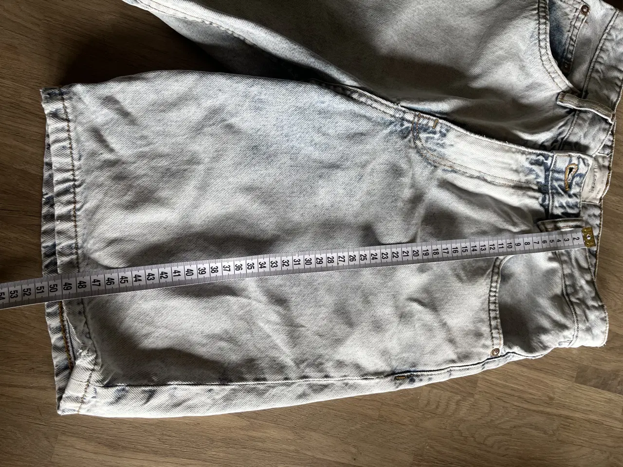 Billede 5 - Lyse denim shorts str. 158