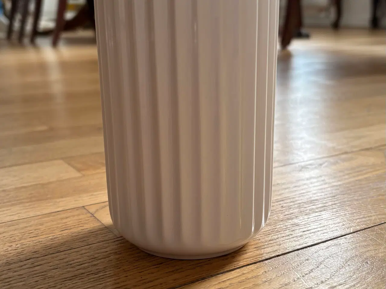 Billede 1 - Hvid Lyngby vase