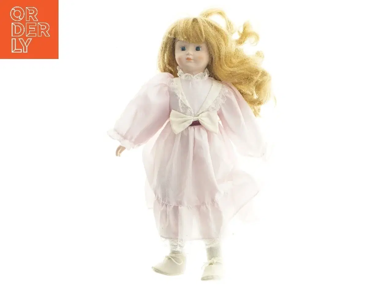 Billede 1 - Porcelænsdukke i lyserød kjole (str. 40,5 cm)