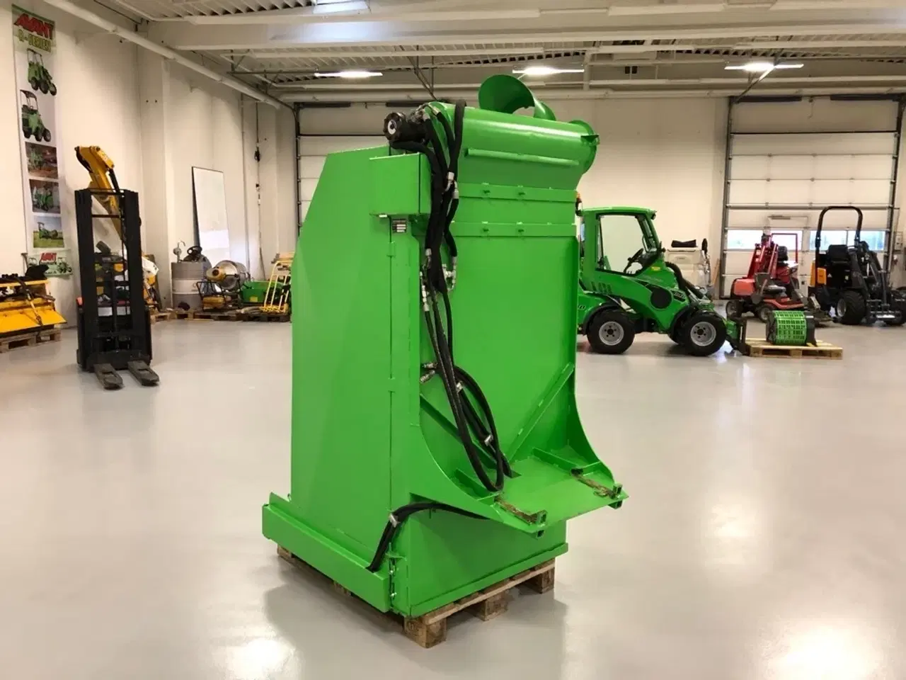 Billede 4 - Avant Halmudlægger