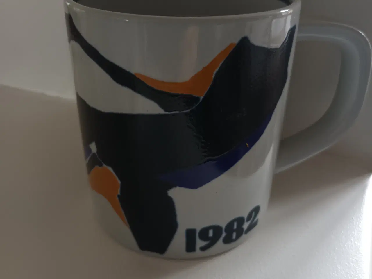 Billede 3 - Royal copenhagen års krus 1982