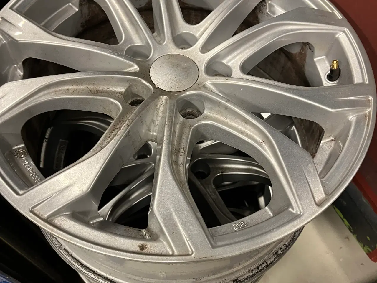 Billede 1 - Pæne 17 tommer alufælge 