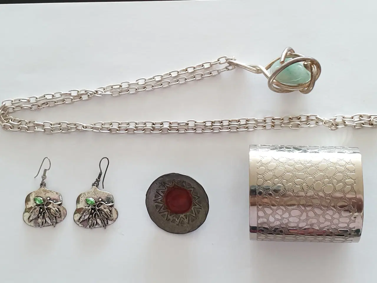 Billede 1 - Smykker halskæde armbånd øreringe mm SE 6fotos