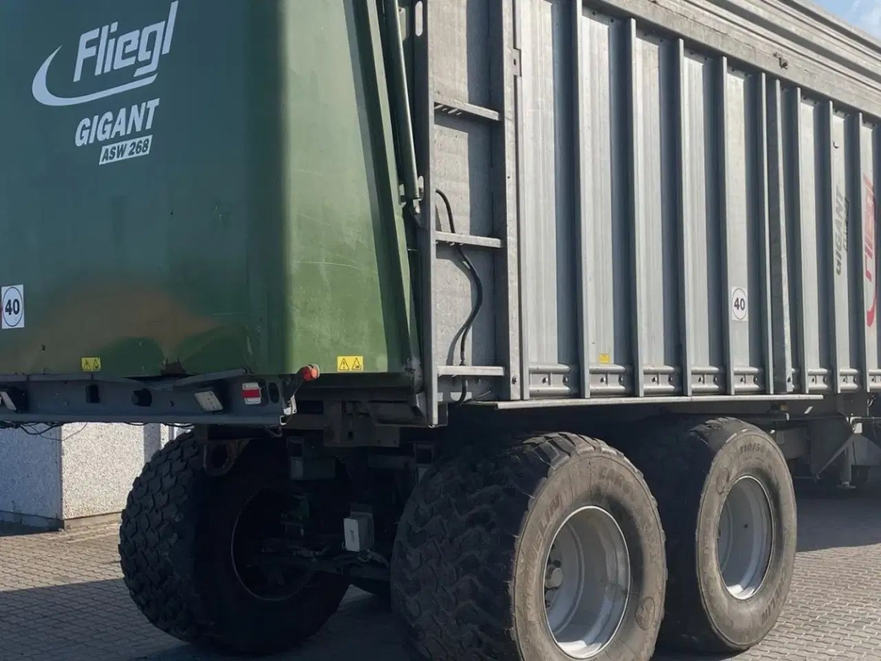 Billede 4 - Fliegl ASW 268 arbejdslys og hjulstyring