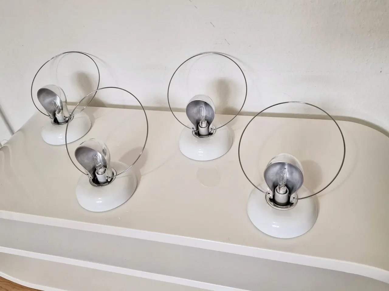 Billede 1 - 4 stk Unikke vintage 'Bisbi' væglamper.