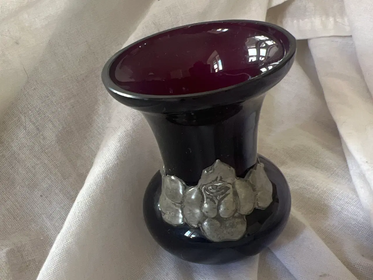 Billede 1 - Lille vase med tin