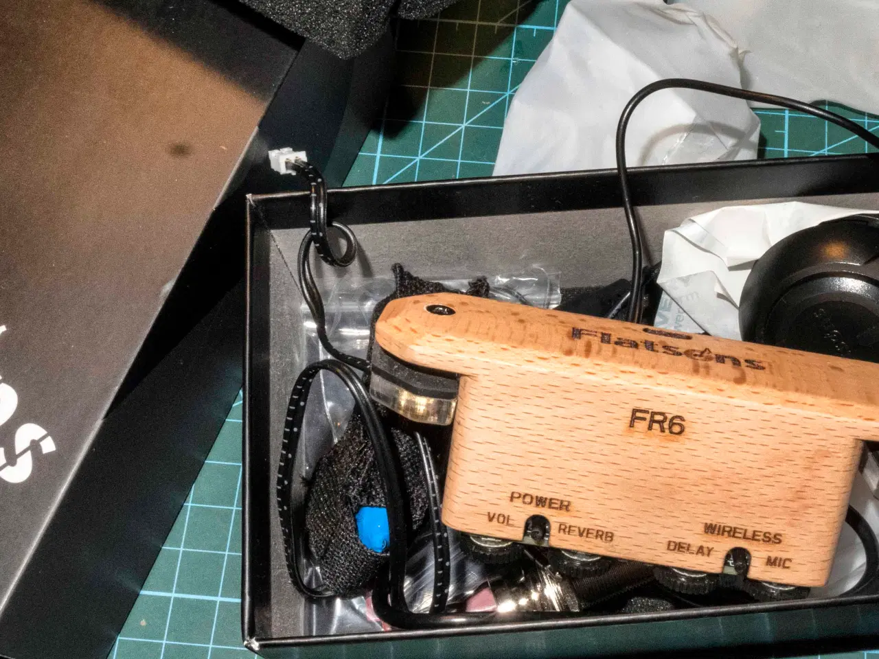 Billede 3 - Guitar-Soundhole-pickup  FLATSENS FR6. Med delay..