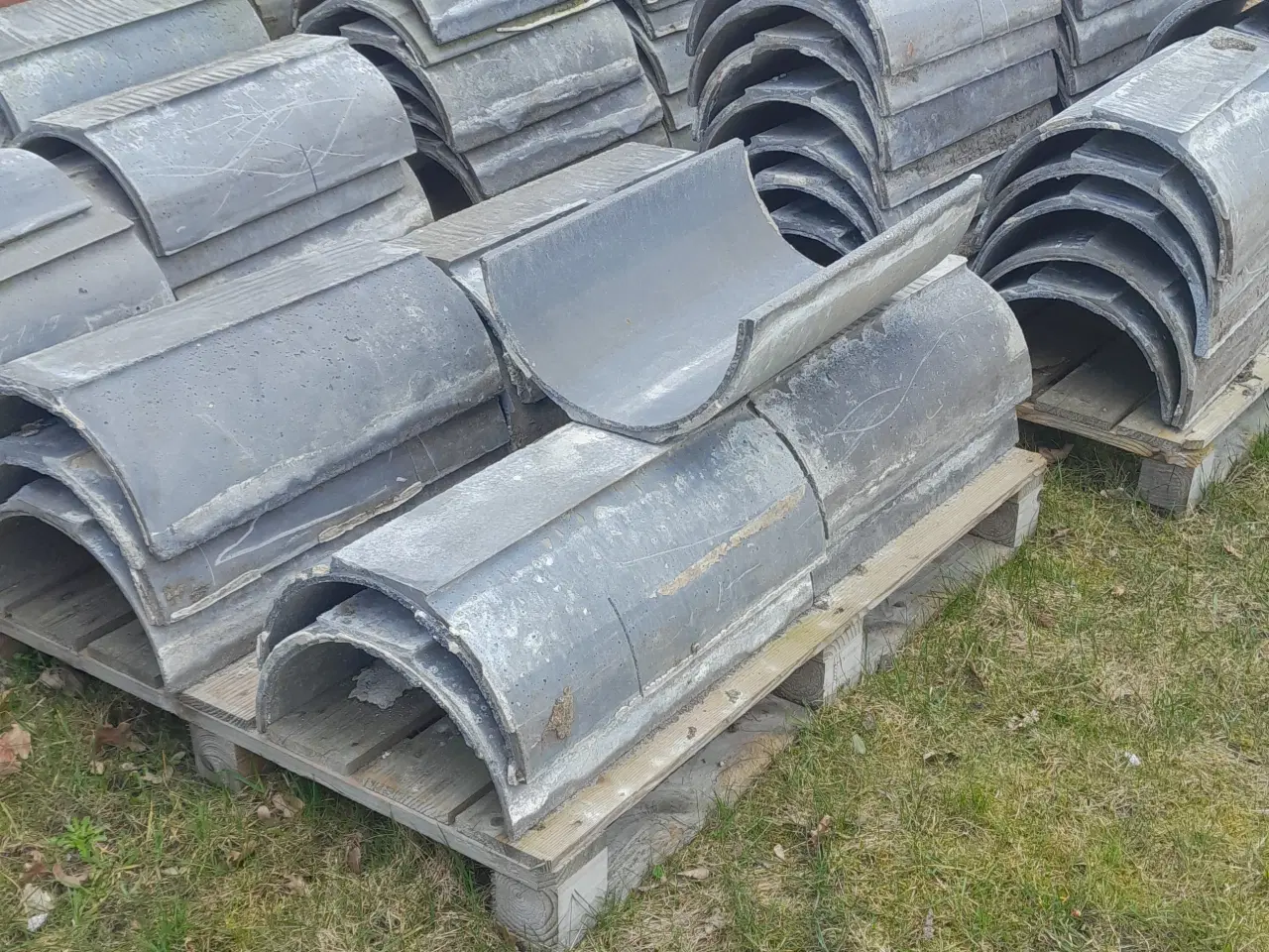 Billede 1 - Foderrender til nedstøbning