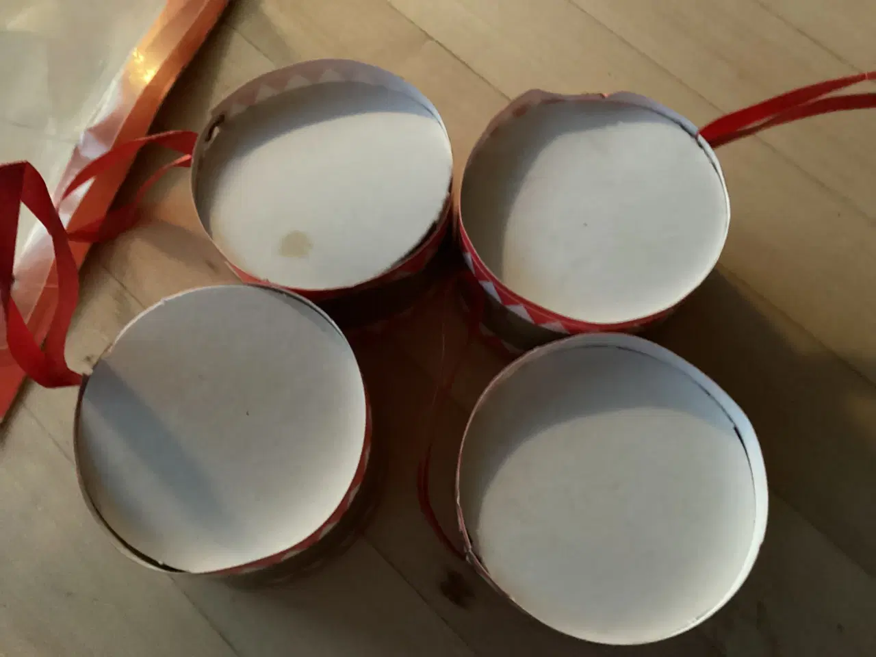 Billede 7 - 4 ældre juletræs pap trommer