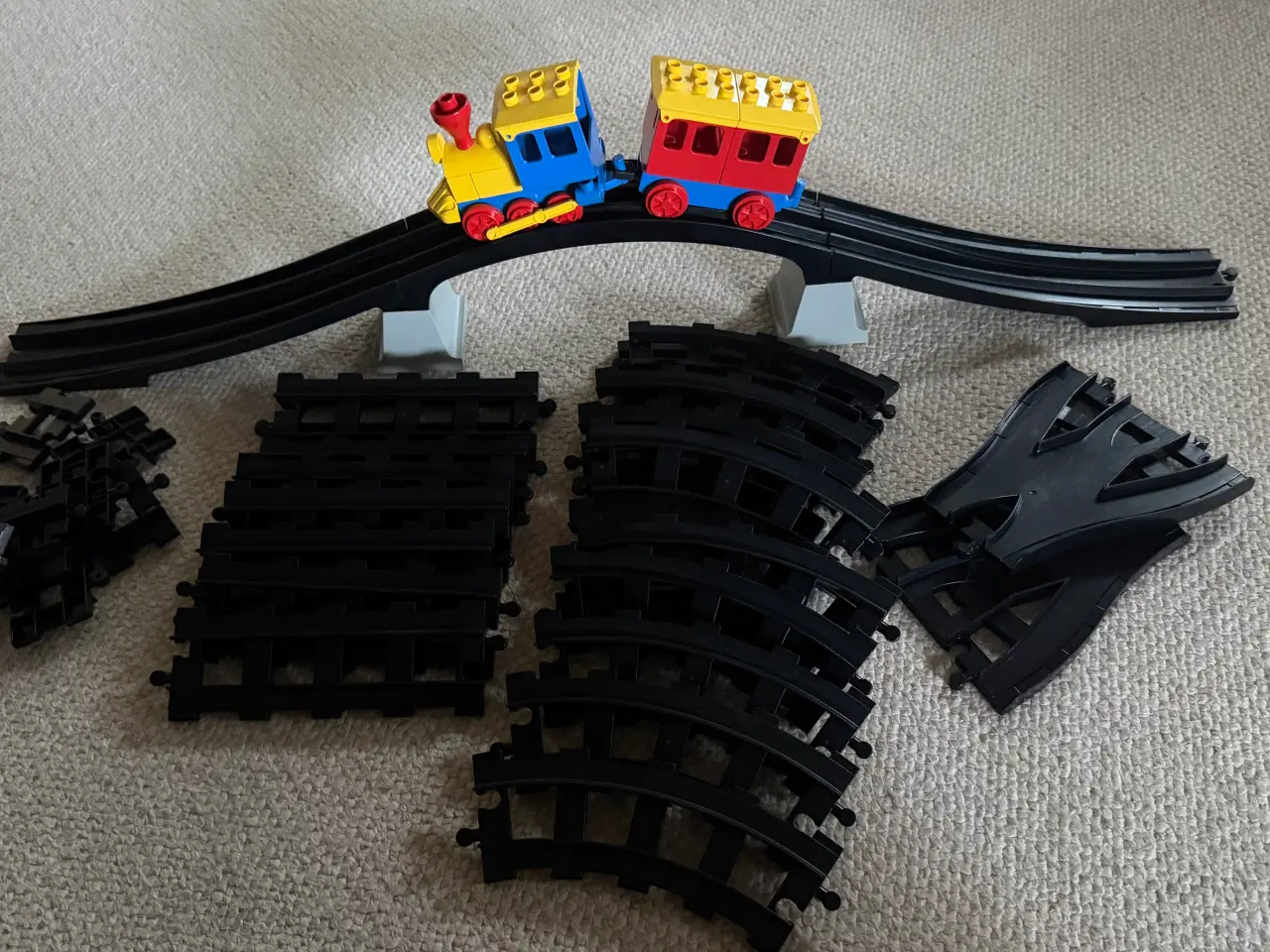 Billede 1 - Lego - Dublo Togbane med Lokomotiv, bro og skinner