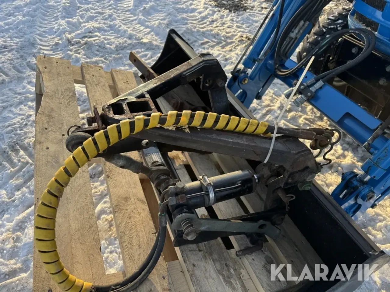 Billede 9 - Traktor LS J27 med frontlæsser