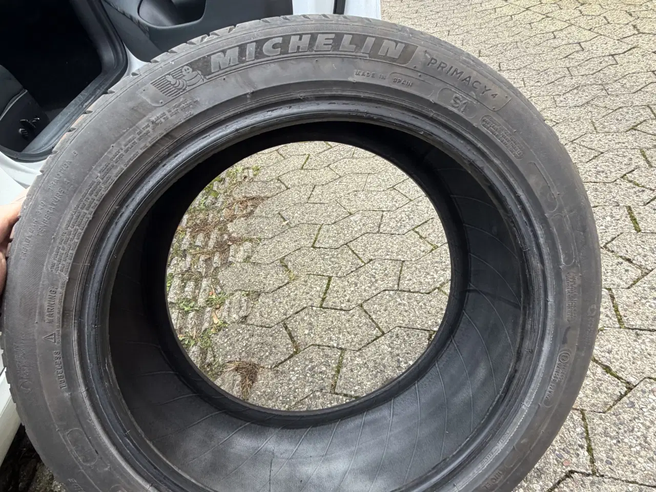 Billede 2 - Sommerdæk – 235/45 R18 – Perfekt stand