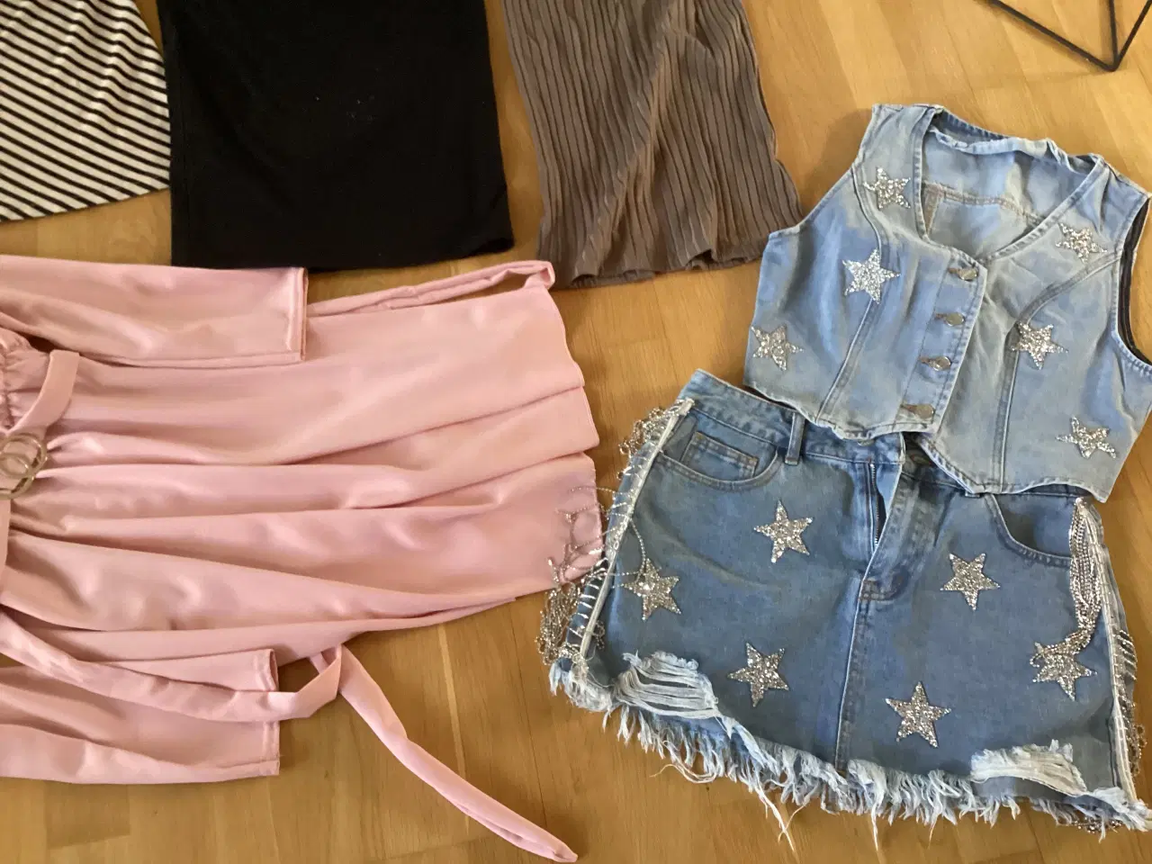 Billede 3 - Pige/dame kjolepakke. 