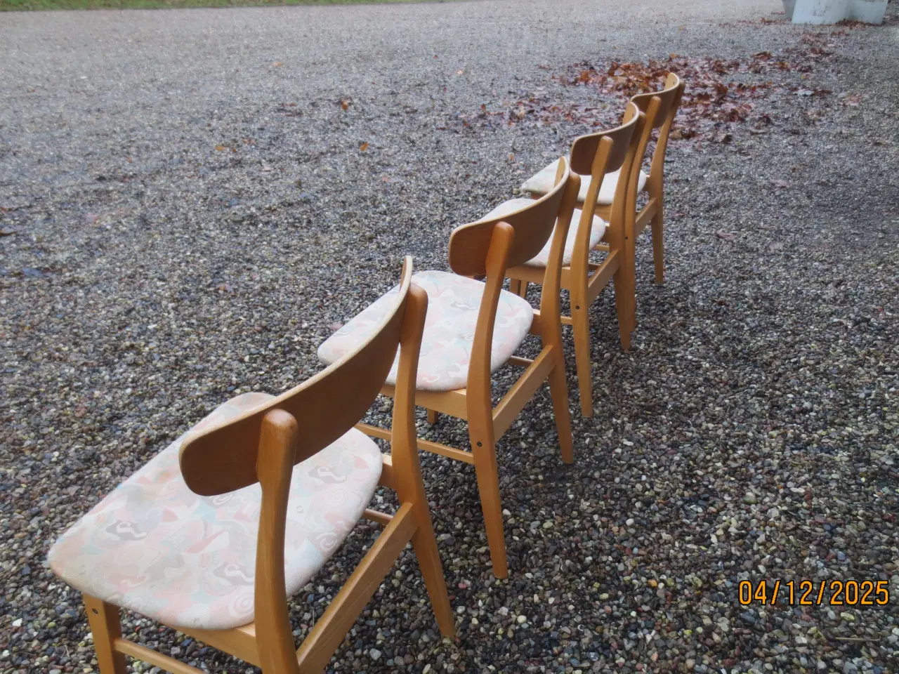 Billede 4 - 4 stk Findahl Spisestuestole med stof