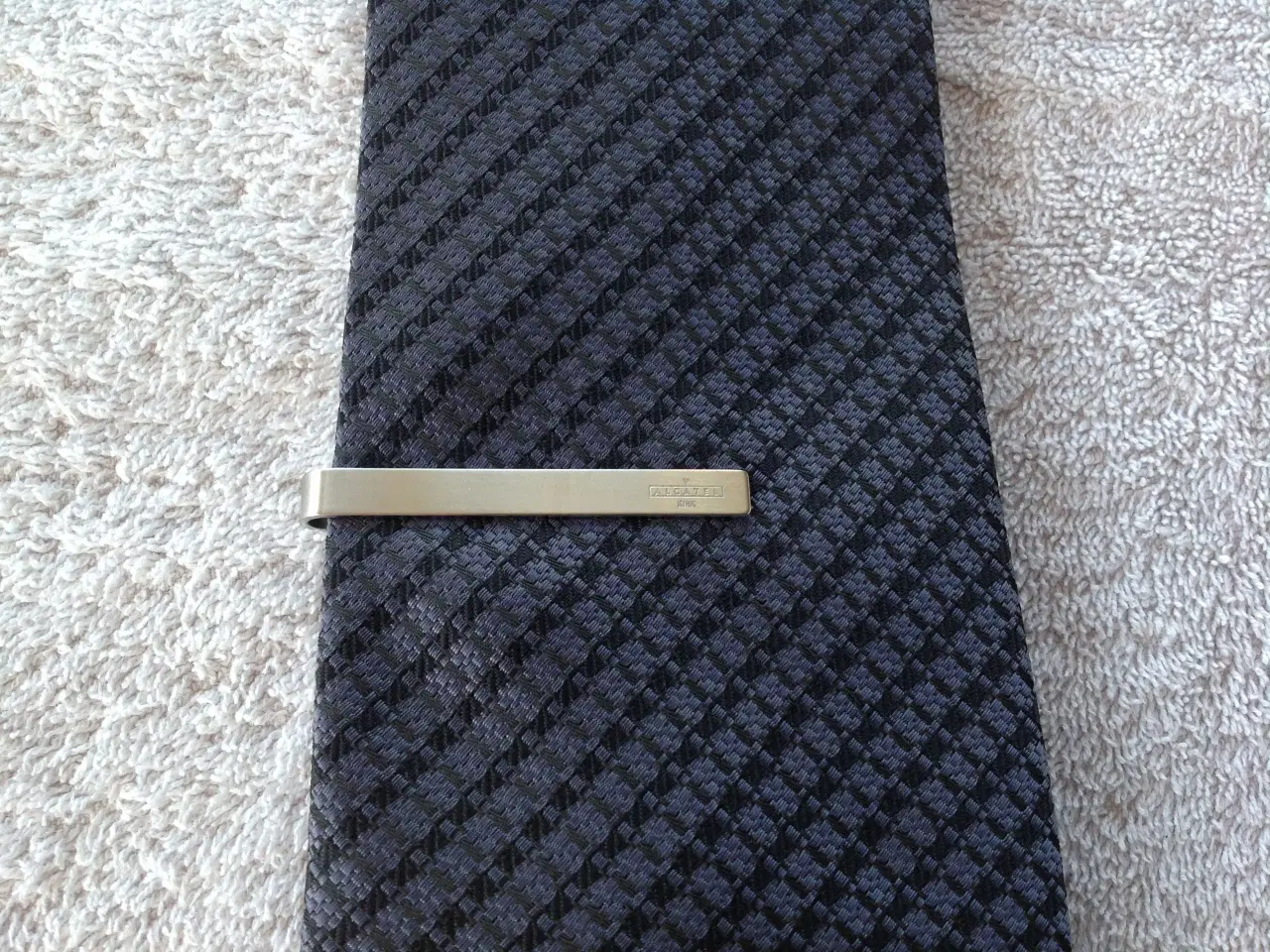 Billede 3 - Elegant slipsenål.