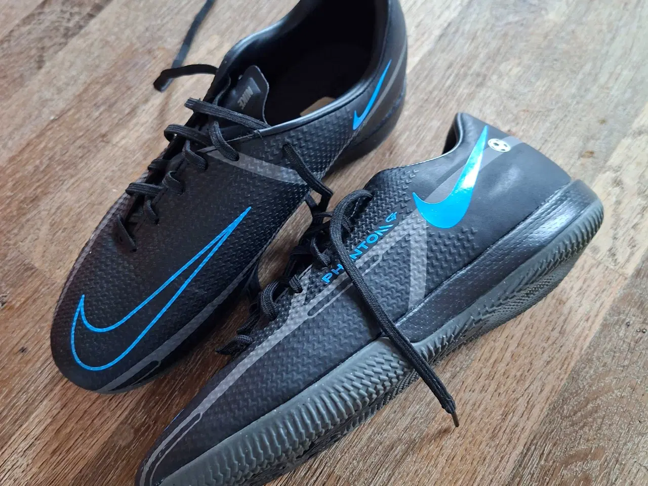 Billede 2 - Indendørs fodboldstøvler ubrugt