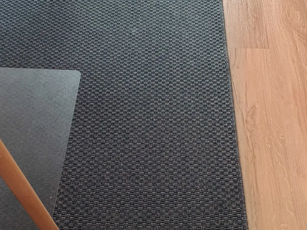 Billede 2 - Gulvtæppe fladvævet til inde og ude brug