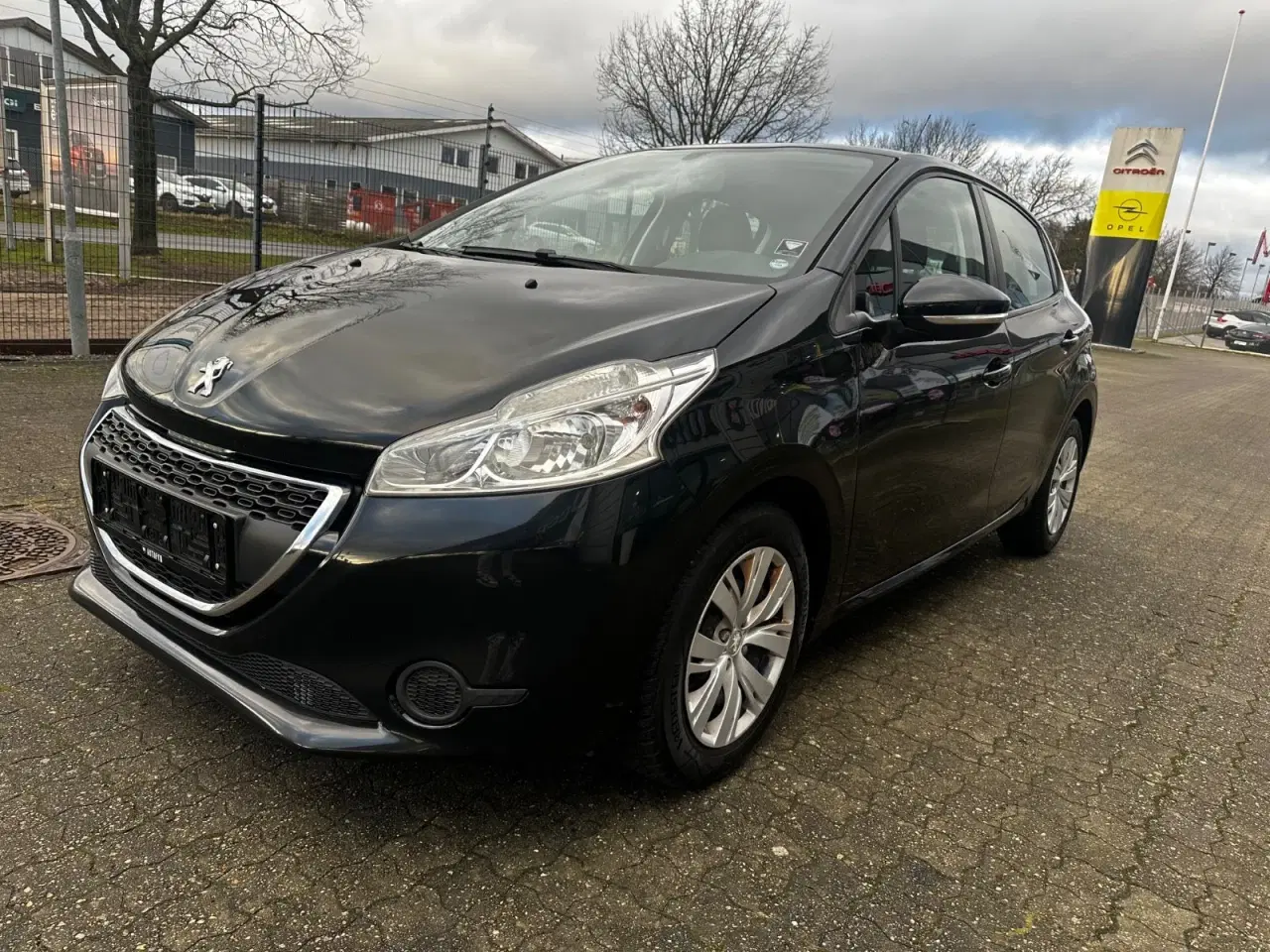 Billede 4 - Peugeot 208 1,2 VTi 82 Active Navigator