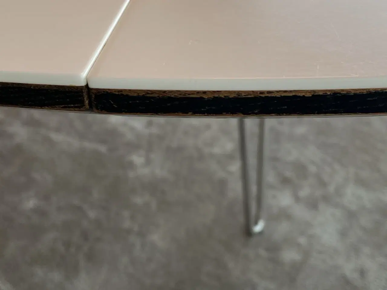 Billede 3 - GM6683 naver Spisebord med corian top