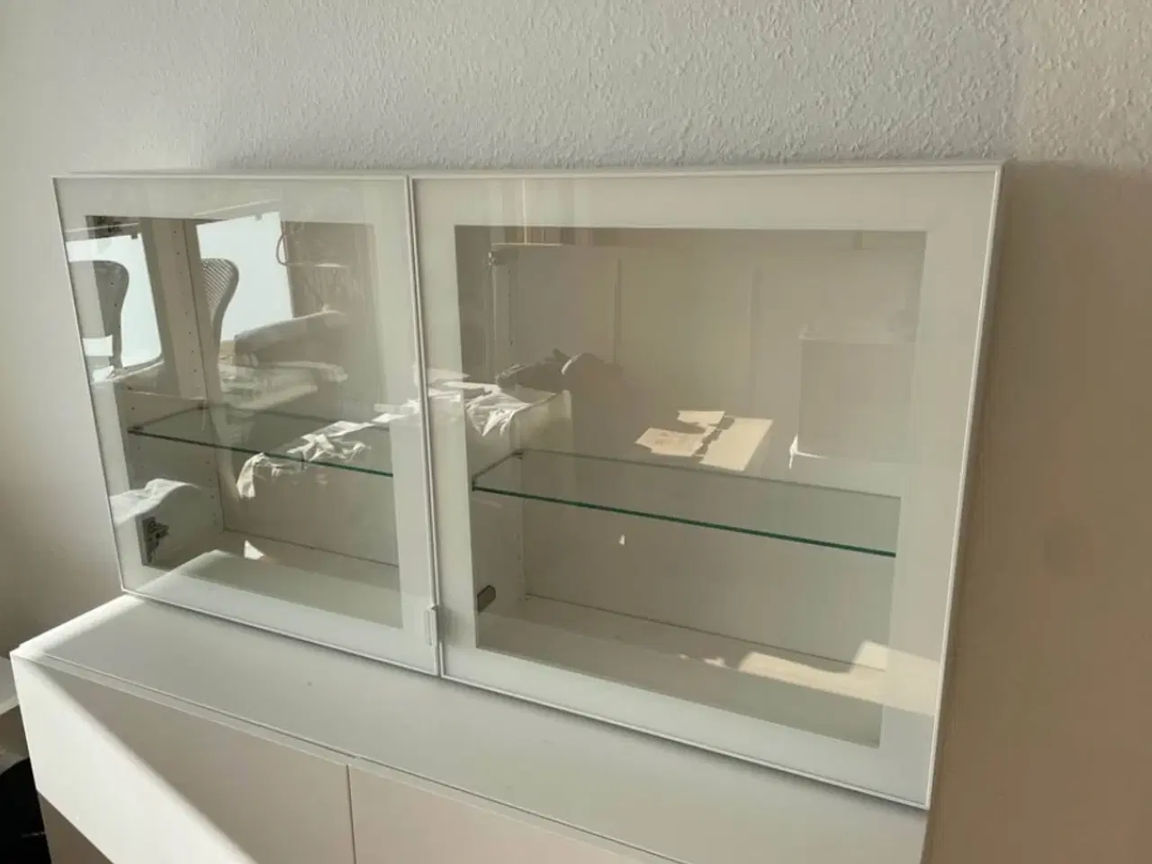 Billede 3 - IKEA BESTÅ vitrineskab